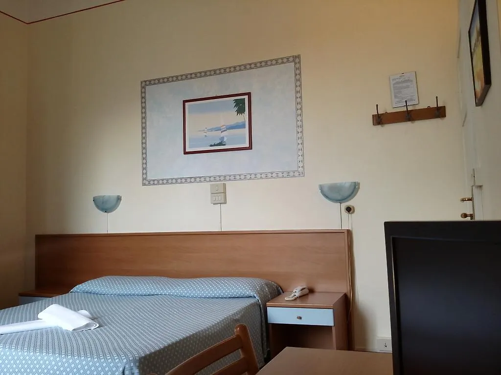 **  Hotel Eros Lido di Camaiore Italy