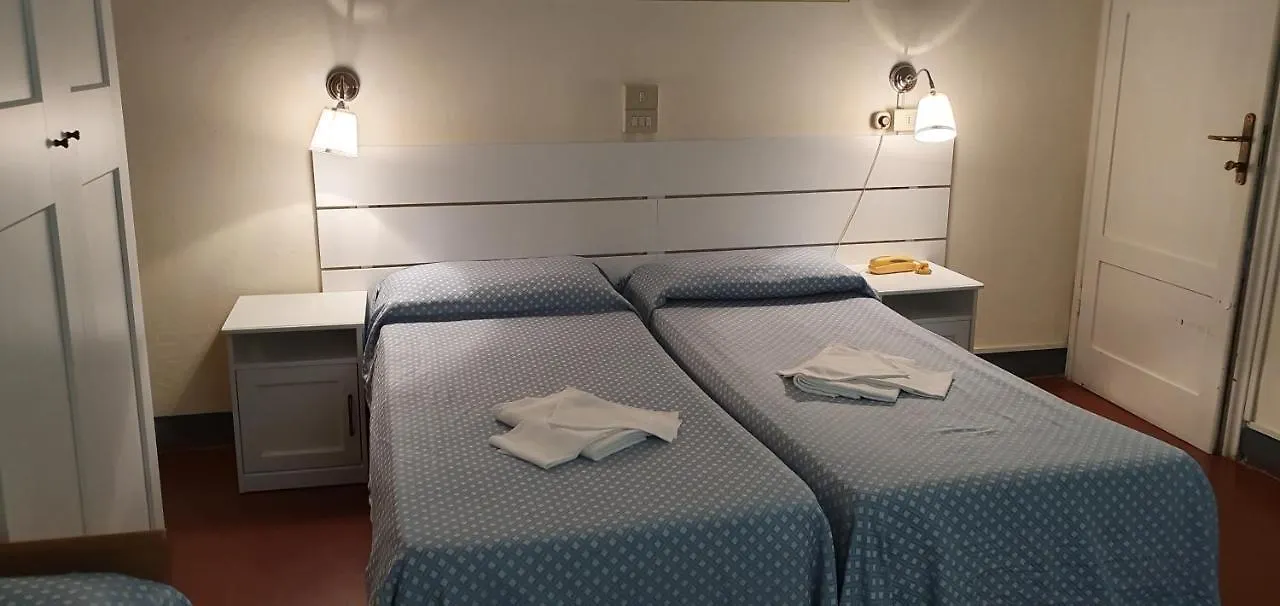 Hotel Eros Lido di Camaiore 2*,  Italy
